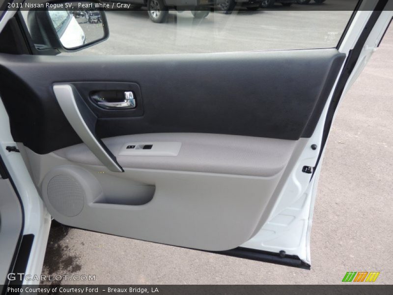 Pearl White / Gray 2011 Nissan Rogue SV