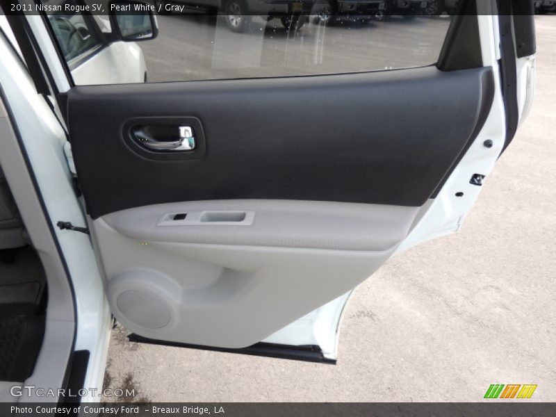 Pearl White / Gray 2011 Nissan Rogue SV