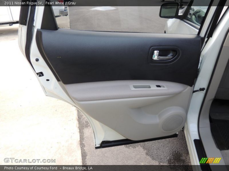 Pearl White / Gray 2011 Nissan Rogue SV