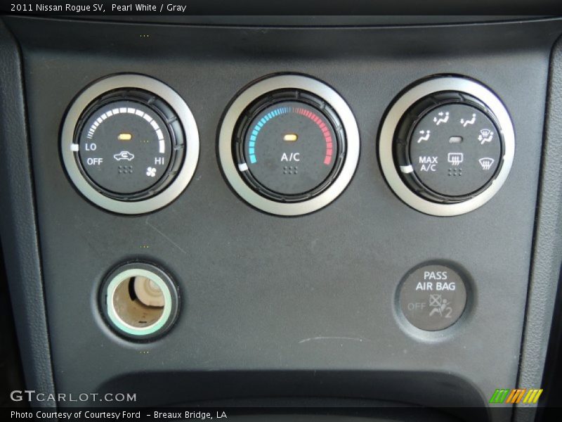 Pearl White / Gray 2011 Nissan Rogue SV