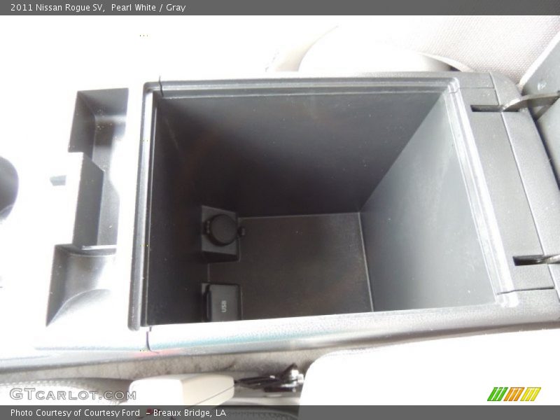 Pearl White / Gray 2011 Nissan Rogue SV