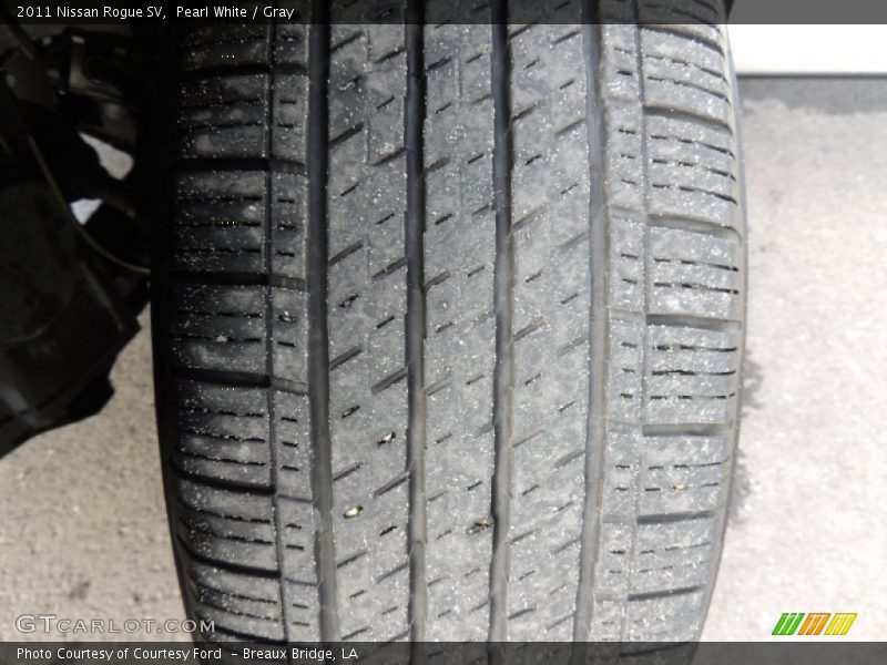 Pearl White / Gray 2011 Nissan Rogue SV