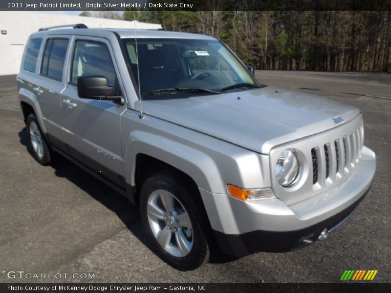 Front 3/4 View of 2013 Patriot Limited