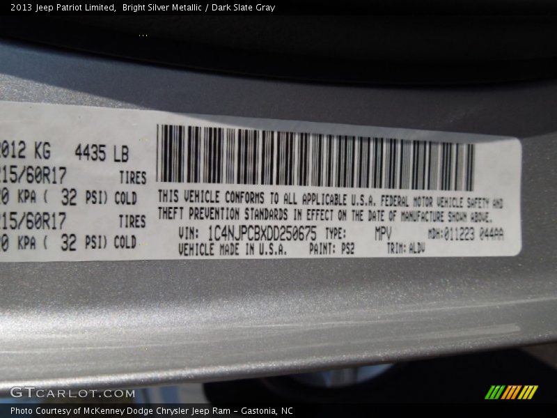 Bright Silver Metallic / Dark Slate Gray 2013 Jeep Patriot Limited