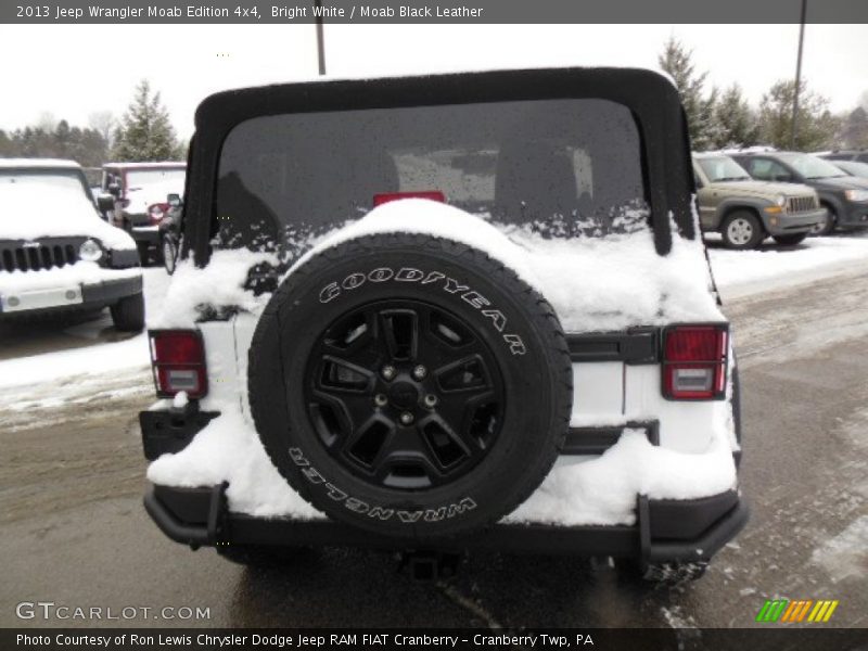 Bright White / Moab Black Leather 2013 Jeep Wrangler Moab Edition 4x4