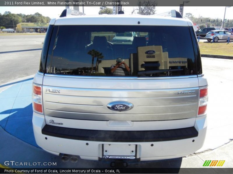 White Platinum Metallic Tri-Coat / Charcoal Black 2011 Ford Flex Limited