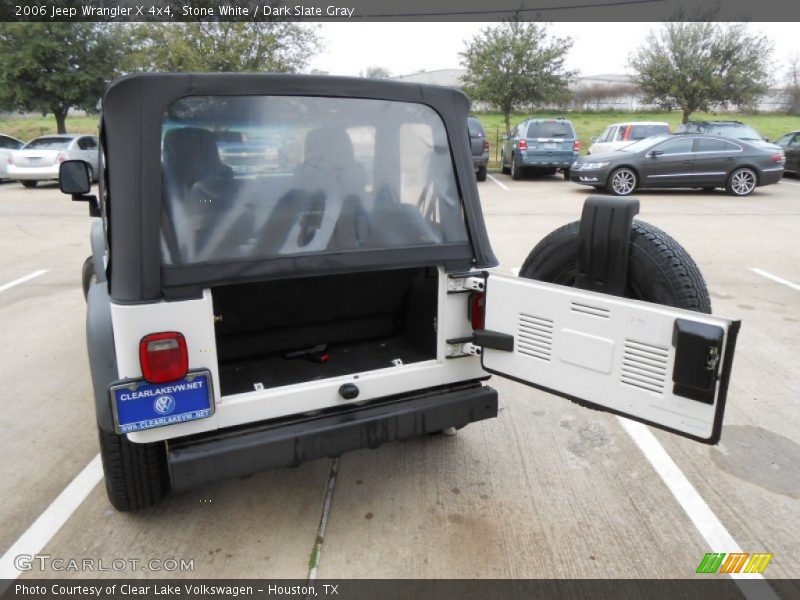 Stone White / Dark Slate Gray 2006 Jeep Wrangler X 4x4
