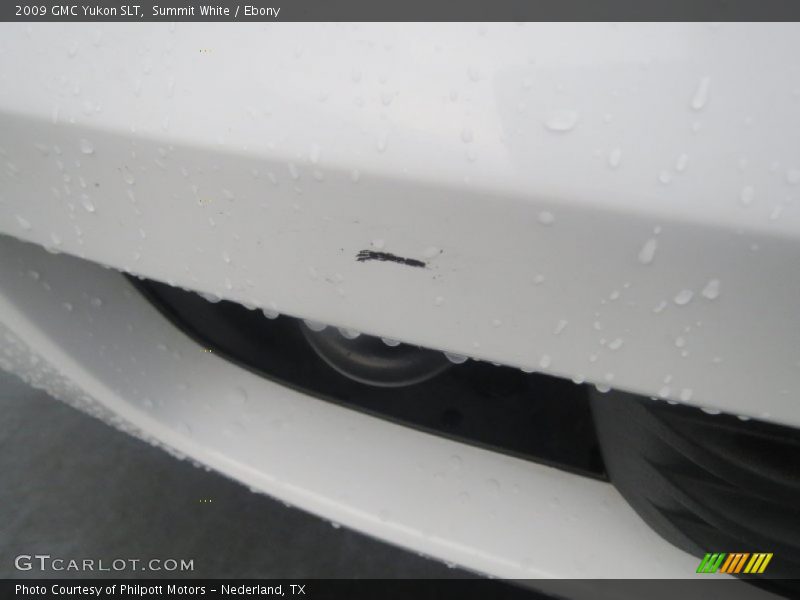 Summit White / Ebony 2009 GMC Yukon SLT