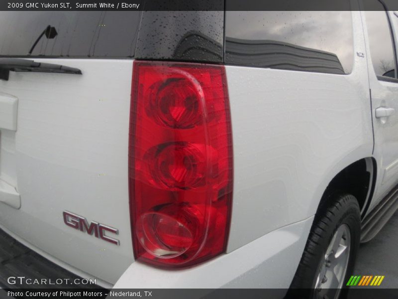 Summit White / Ebony 2009 GMC Yukon SLT
