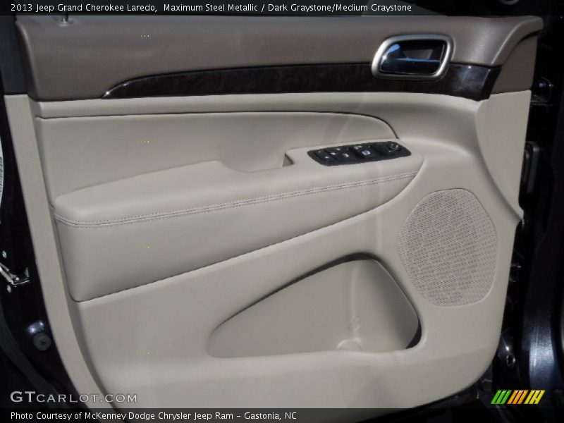 Maximum Steel Metallic / Dark Graystone/Medium Graystone 2013 Jeep Grand Cherokee Laredo