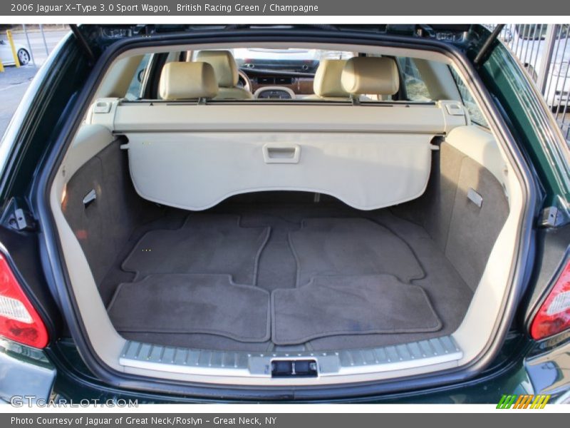  2006 X-Type 3.0 Sport Wagon Trunk