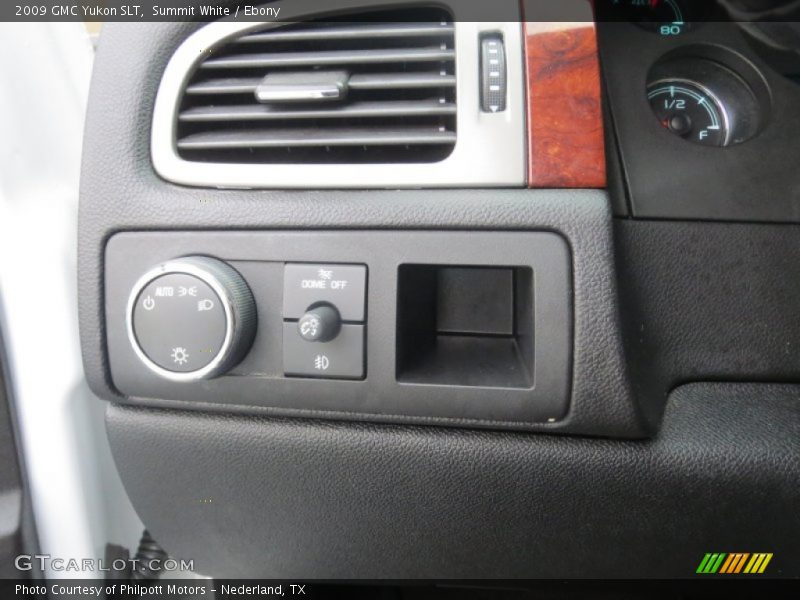 Summit White / Ebony 2009 GMC Yukon SLT