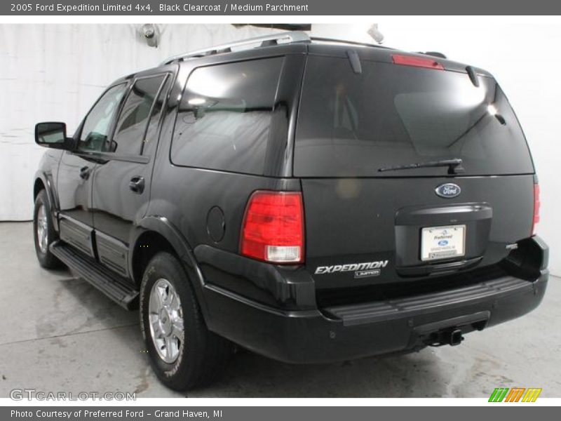 Black Clearcoat / Medium Parchment 2005 Ford Expedition Limited 4x4