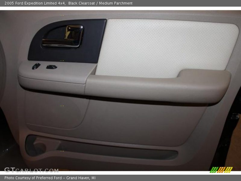 Black Clearcoat / Medium Parchment 2005 Ford Expedition Limited 4x4