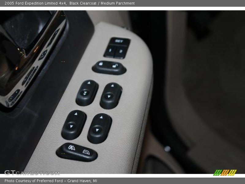 Black Clearcoat / Medium Parchment 2005 Ford Expedition Limited 4x4