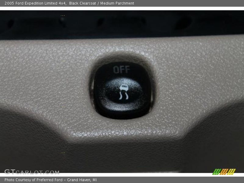 Black Clearcoat / Medium Parchment 2005 Ford Expedition Limited 4x4