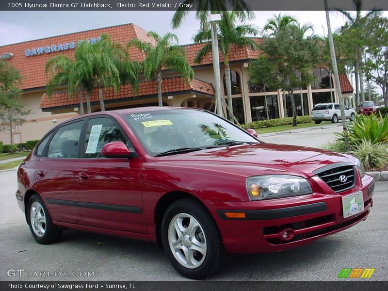 Electric Red Metallic / Gray 2005 Hyundai Elantra GT Hatchback