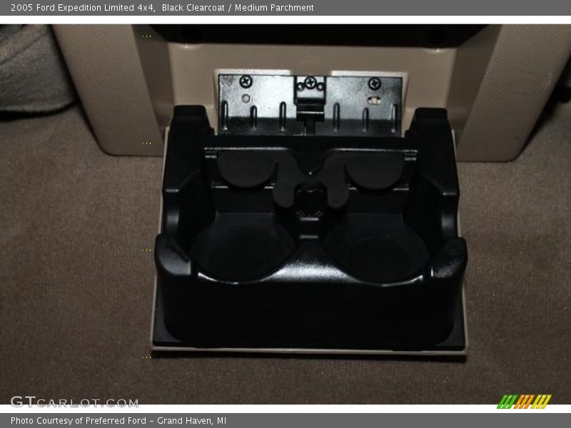 Black Clearcoat / Medium Parchment 2005 Ford Expedition Limited 4x4