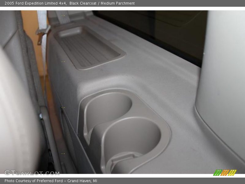 Black Clearcoat / Medium Parchment 2005 Ford Expedition Limited 4x4