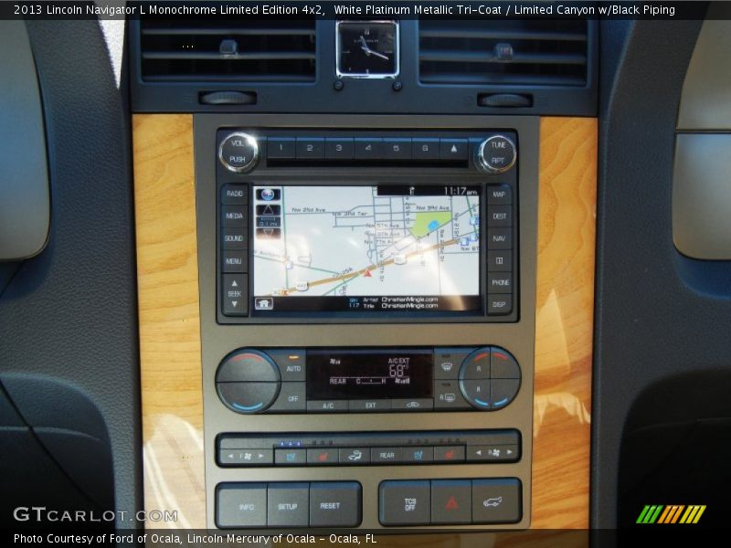Navigation of 2013 Navigator L Monochrome Limited Edition 4x2