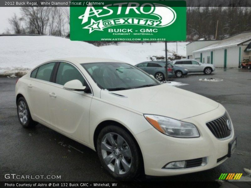 White Diamond Tricoat / Cashmere 2012 Buick Regal