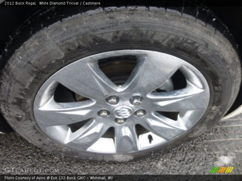 White Diamond Tricoat / Cashmere 2012 Buick Regal