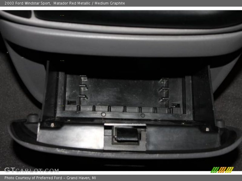 Matador Red Metallic / Medium Graphite 2003 Ford Windstar Sport