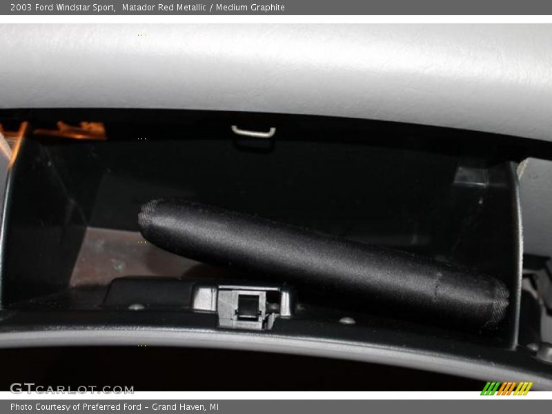 Matador Red Metallic / Medium Graphite 2003 Ford Windstar Sport