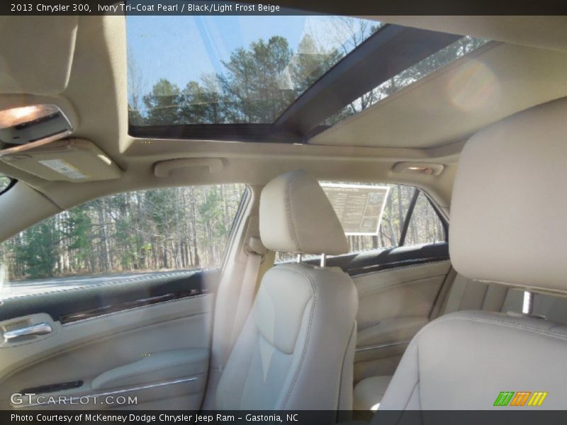 Ivory Tri-Coat Pearl / Black/Light Frost Beige 2013 Chrysler 300