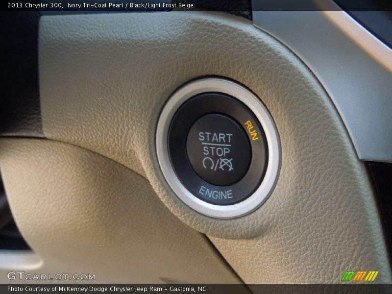Ivory Tri-Coat Pearl / Black/Light Frost Beige 2013 Chrysler 300