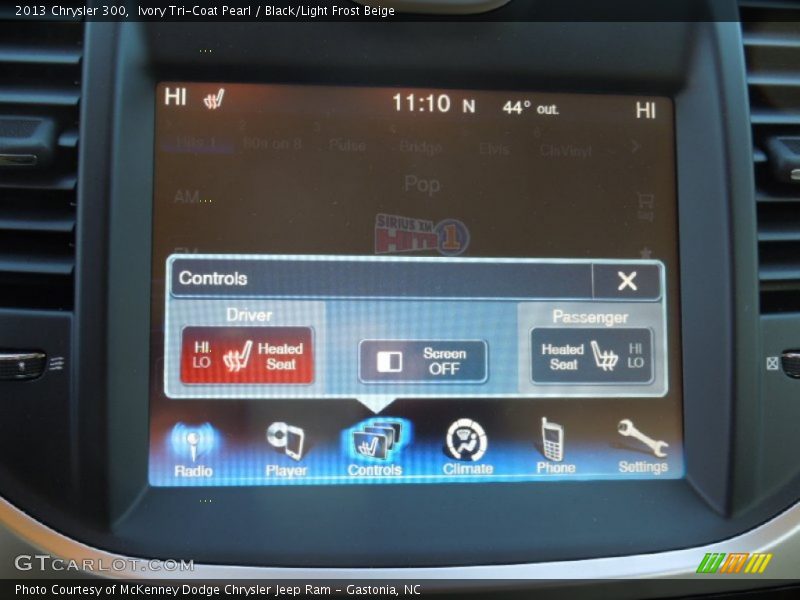 Ivory Tri-Coat Pearl / Black/Light Frost Beige 2013 Chrysler 300