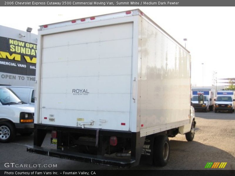 Summit White / Medium Dark Pewter 2006 Chevrolet Express Cutaway 3500 Commercial Moving Van