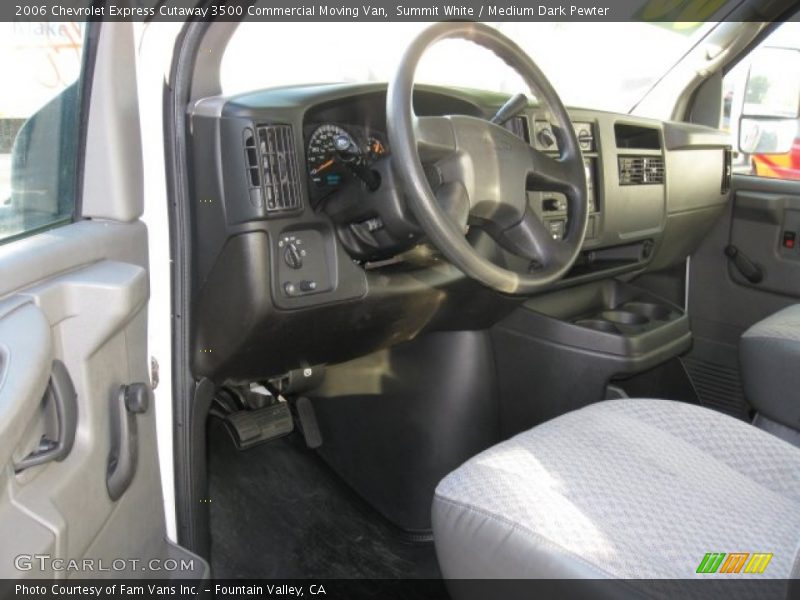 Summit White / Medium Dark Pewter 2006 Chevrolet Express Cutaway 3500 Commercial Moving Van