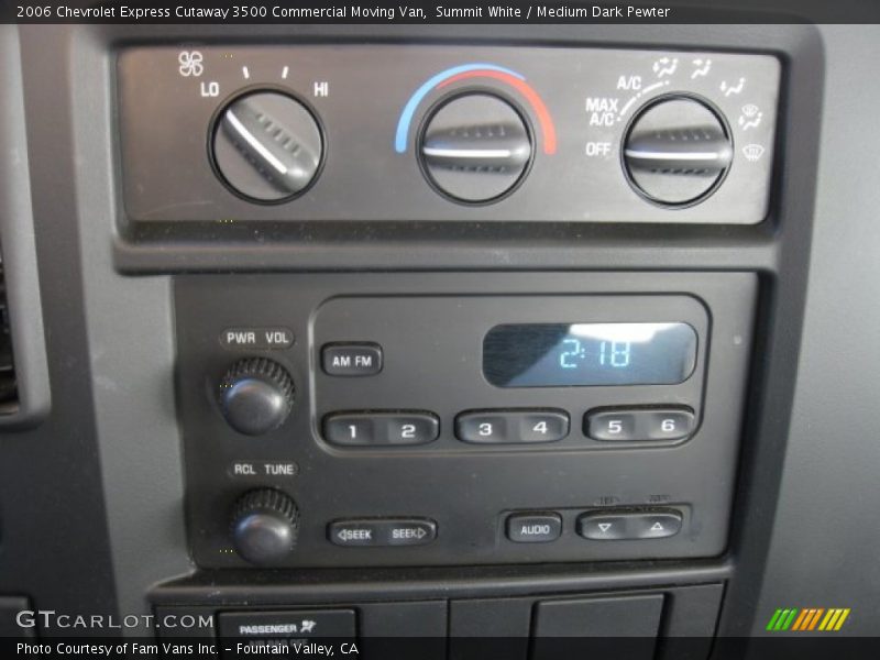 Summit White / Medium Dark Pewter 2006 Chevrolet Express Cutaway 3500 Commercial Moving Van