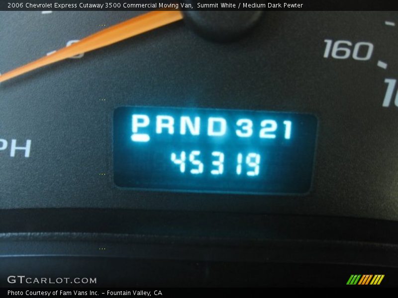 Summit White / Medium Dark Pewter 2006 Chevrolet Express Cutaway 3500 Commercial Moving Van