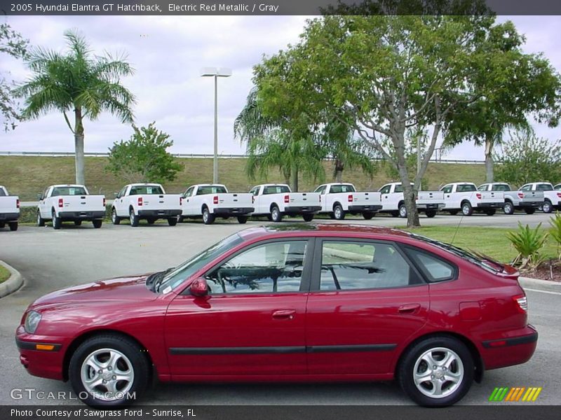 Electric Red Metallic / Gray 2005 Hyundai Elantra GT Hatchback