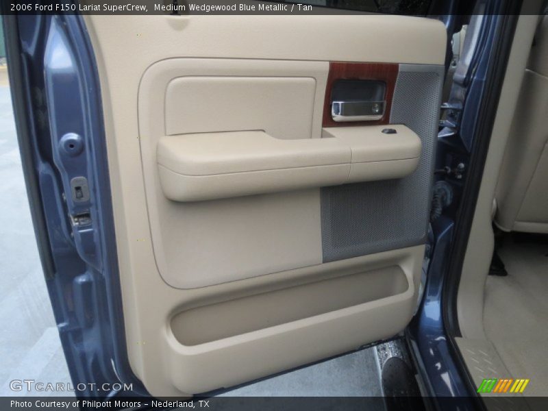 Door Panel of 2006 F150 Lariat SuperCrew