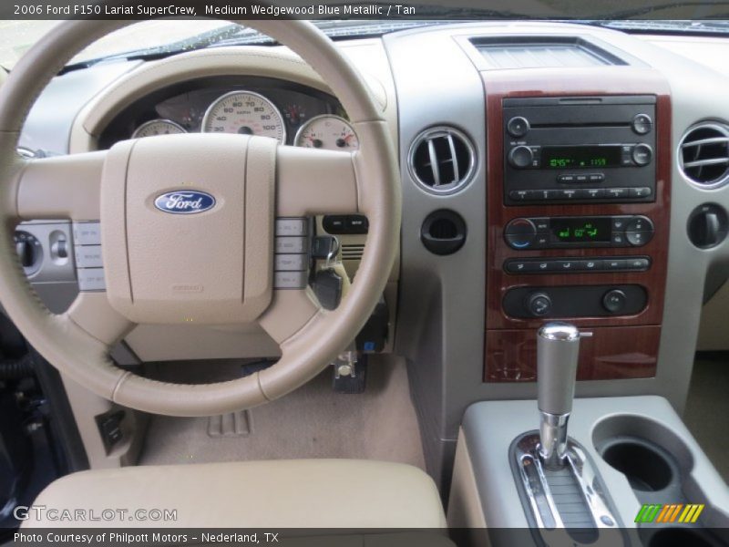 Dashboard of 2006 F150 Lariat SuperCrew