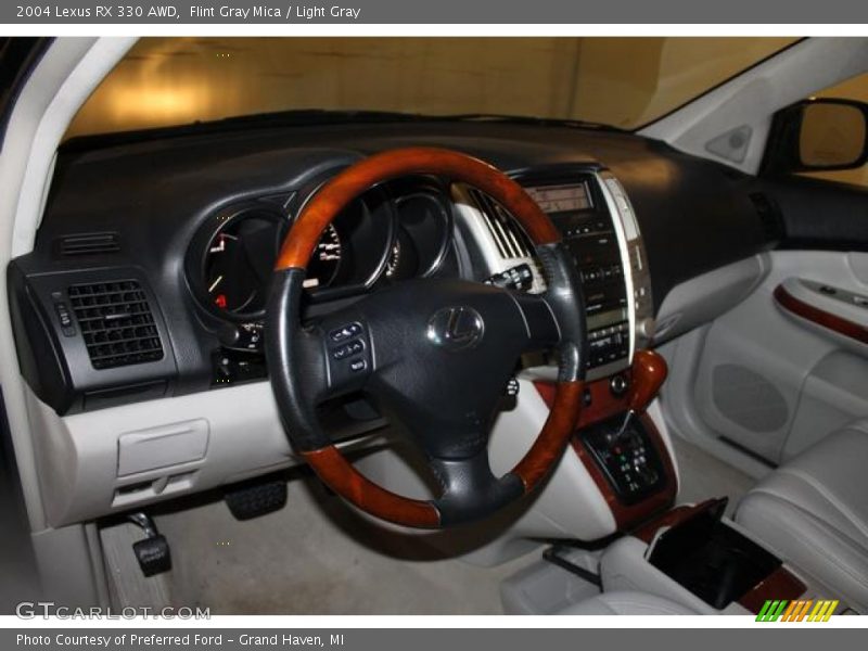 Dashboard of 2004 RX 330 AWD