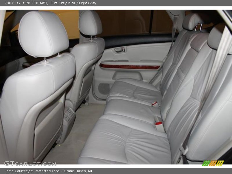 Rear Seat of 2004 RX 330 AWD