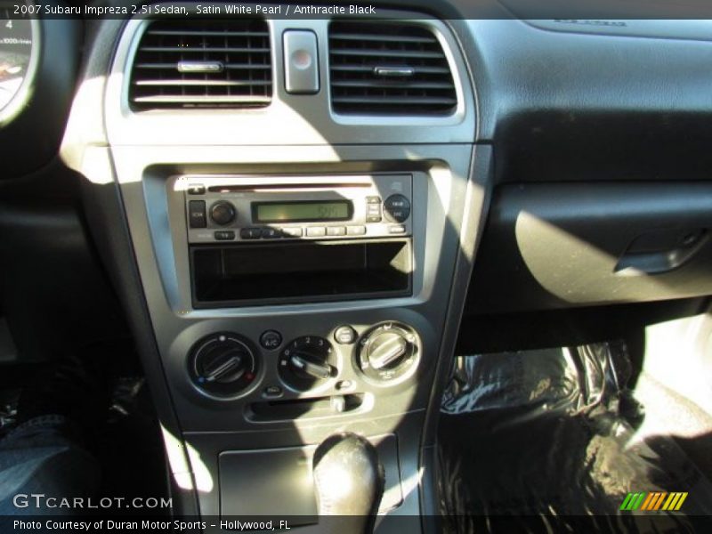 Satin White Pearl / Anthracite Black 2007 Subaru Impreza 2.5i Sedan