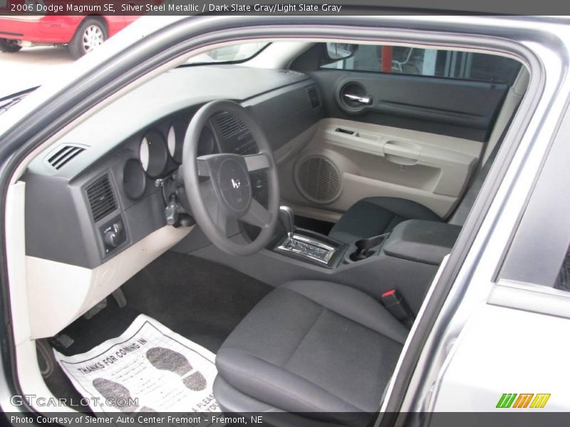 Silver Steel Metallic / Dark Slate Gray/Light Slate Gray 2006 Dodge Magnum SE