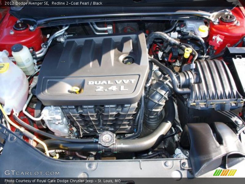Redline 2-Coat Pearl / Black 2012 Dodge Avenger SE