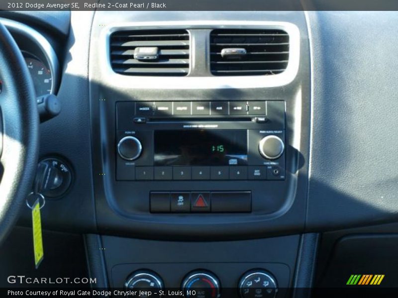 Redline 2-Coat Pearl / Black 2012 Dodge Avenger SE