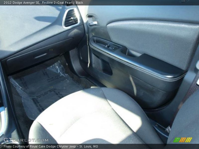 Redline 2-Coat Pearl / Black 2012 Dodge Avenger SE