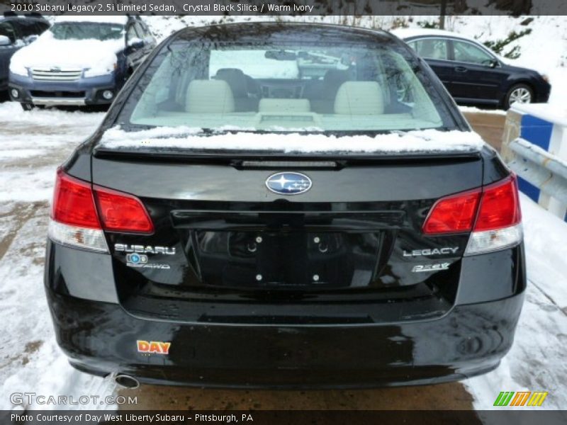 Crystal Black Silica / Warm Ivory 2010 Subaru Legacy 2.5i Limited Sedan