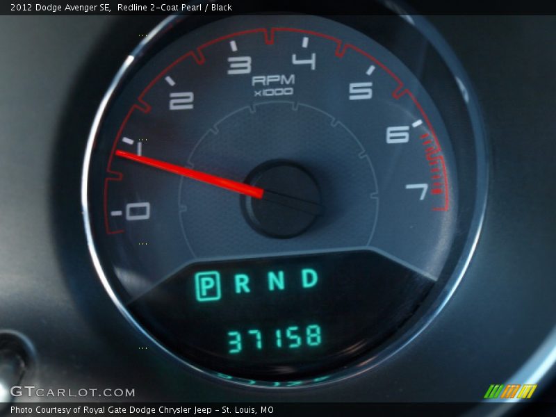 Redline 2-Coat Pearl / Black 2012 Dodge Avenger SE