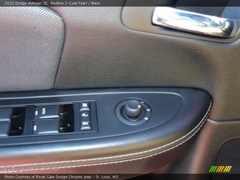 Redline 2-Coat Pearl / Black 2012 Dodge Avenger SE