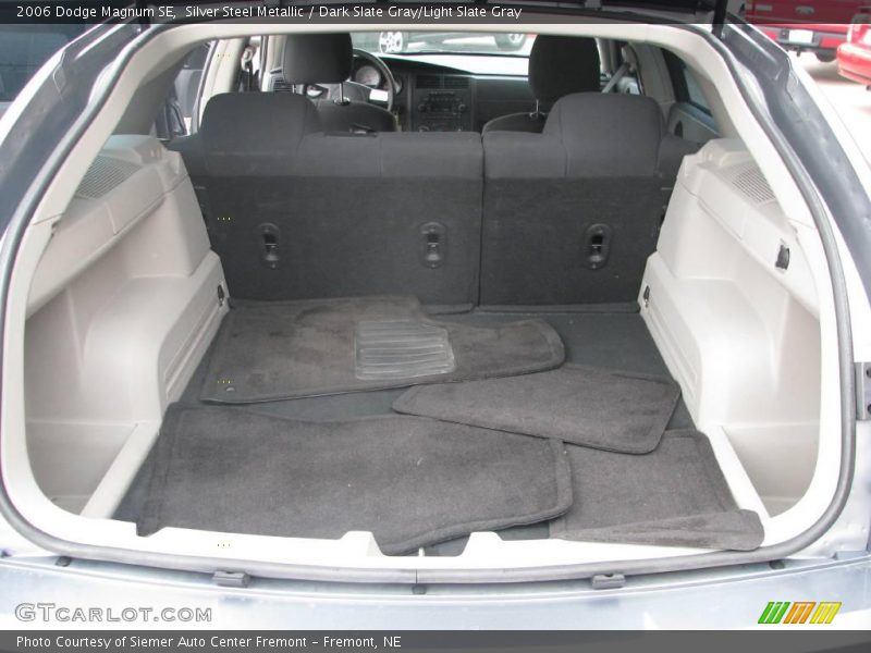 Silver Steel Metallic / Dark Slate Gray/Light Slate Gray 2006 Dodge Magnum SE