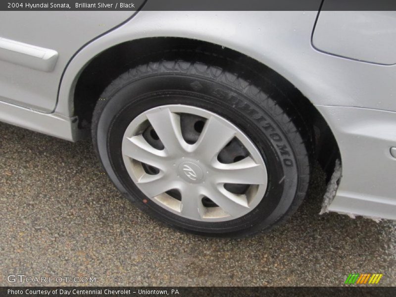 Brilliant Silver / Black 2004 Hyundai Sonata